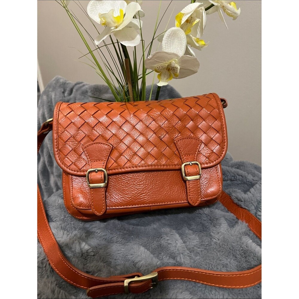 Divina Firenze Crossbody Bag in Orange/Brown Leather EUC retail $149